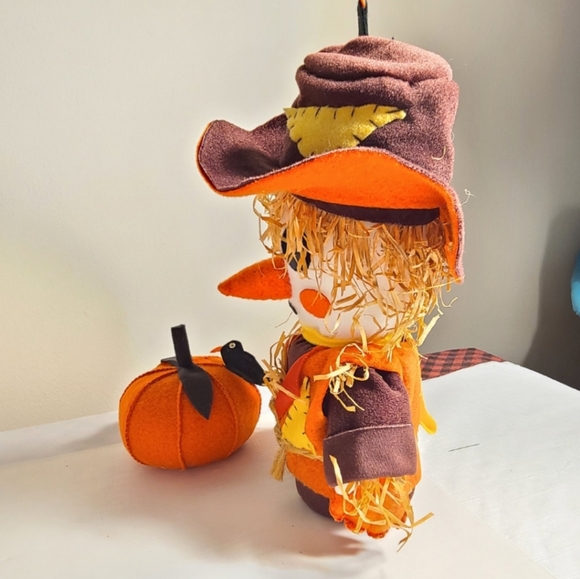 Vintage Handmade Scarecrow and Pumpkin Fall Halloween Decoration - Picture 6 of 8